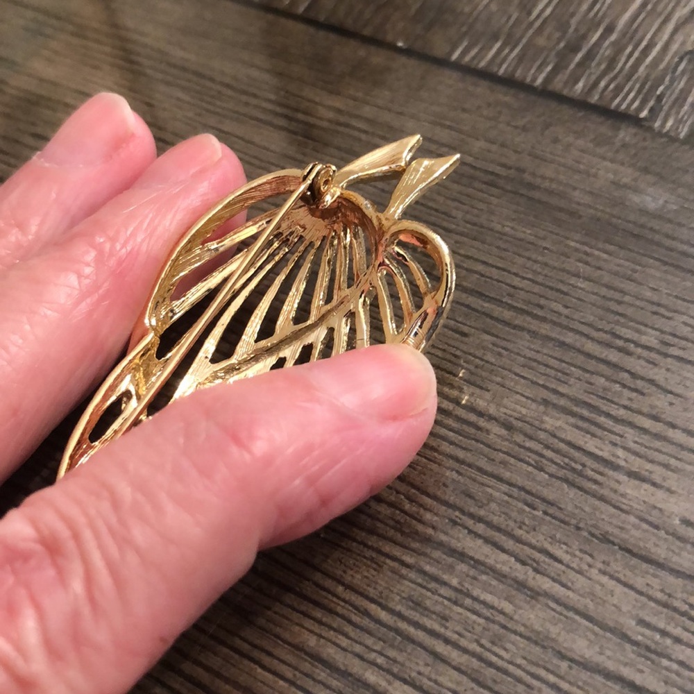 Vintage Goldtone Leaf Cluster Pin - Picture 9 of 14